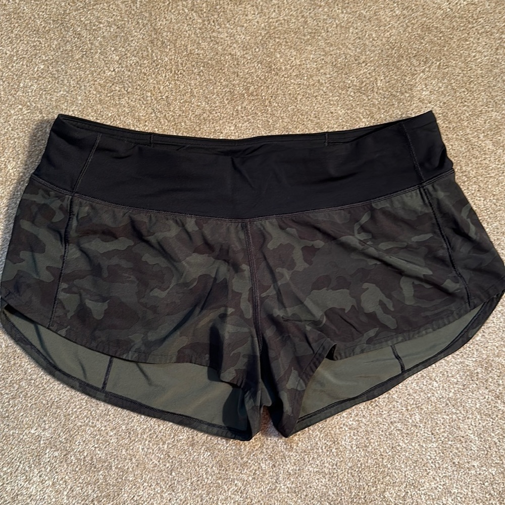 Lululemon Hotty Shorts size 8